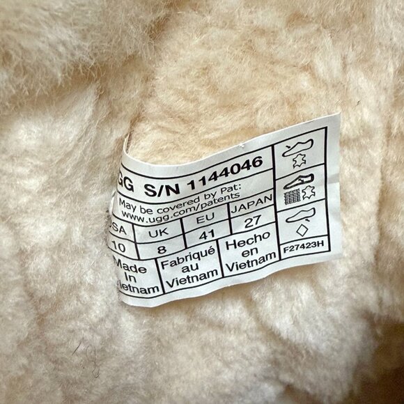 *NEW* Ugg Chillapeak Boots - Picture 11 of 16